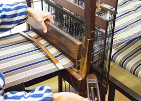 Experience Weaving at Ori Cafe
